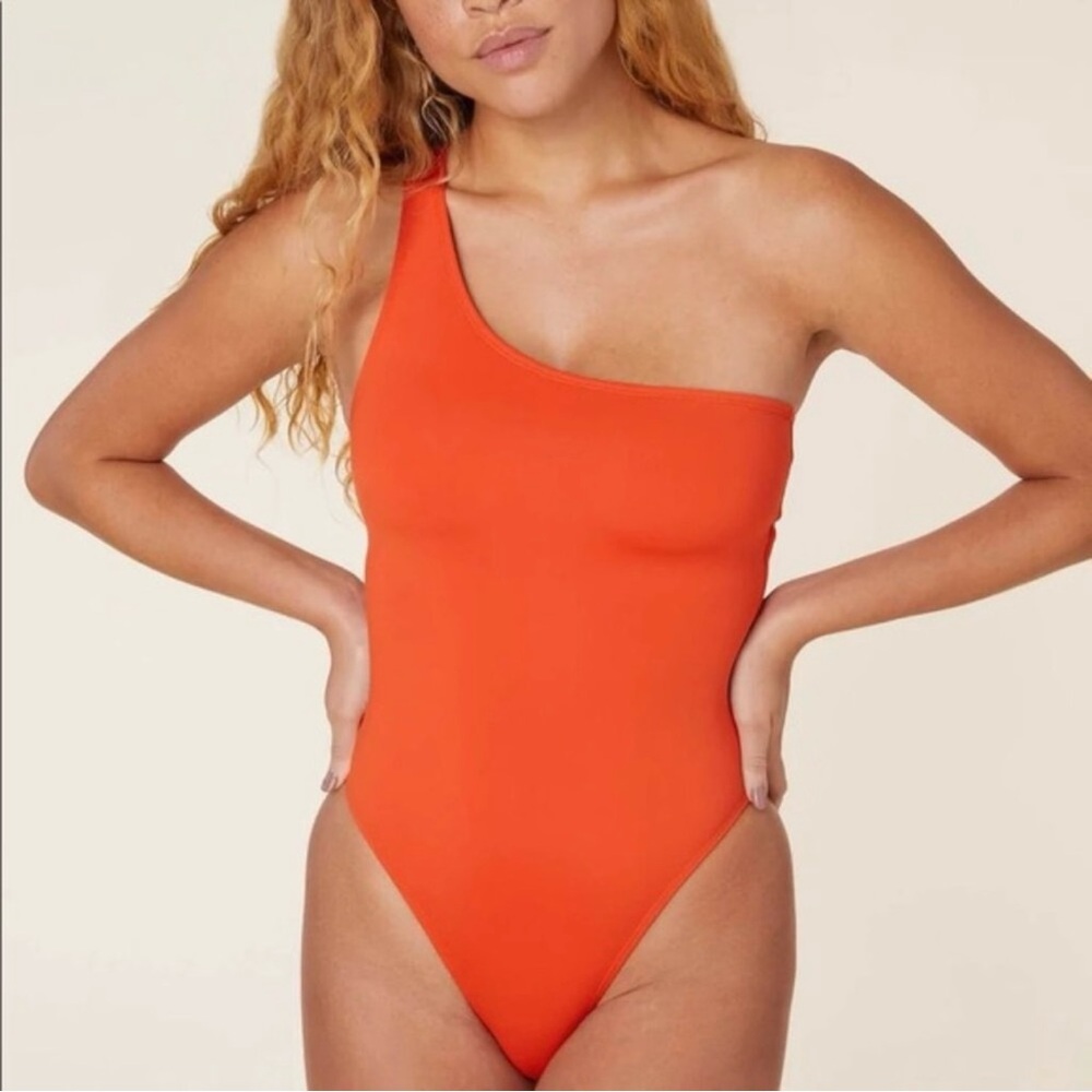 NWT Andie One Shoulder The Nantucket One Piece Swimsuit Sire